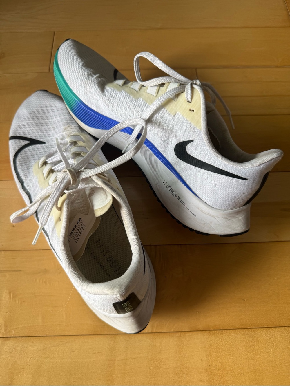 Nike Air Zoom Pegasus 37 White and Rainbow - Picture 4 of 7